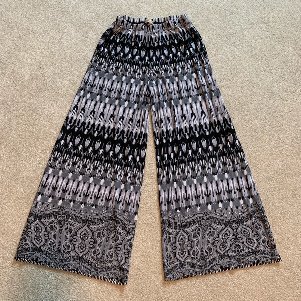 EUC! Live and Let Live Wide Leg Pants 💗